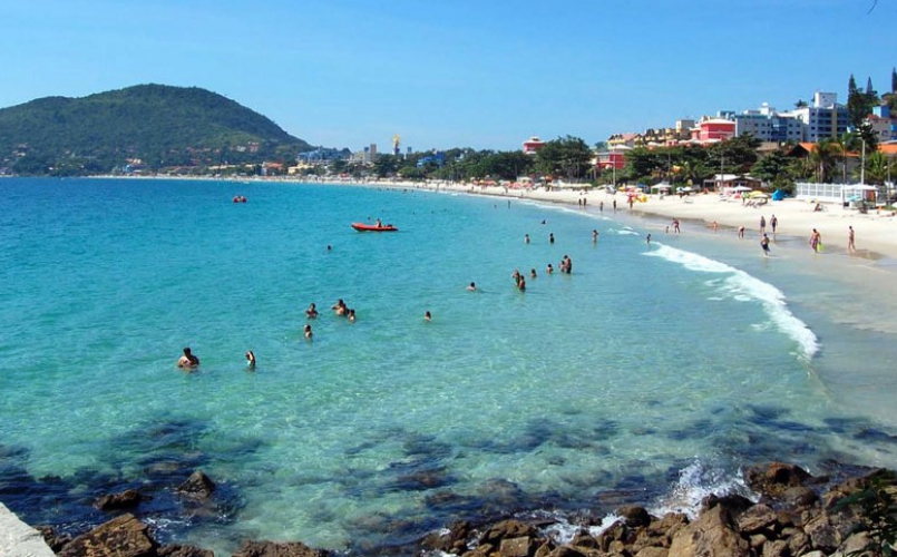 Playa de Bombinhas, Brasil